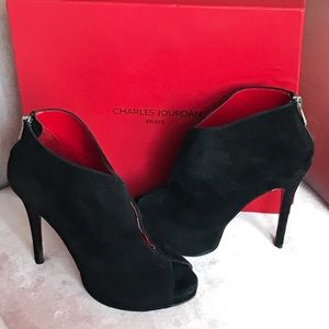 👠 NEW CHARLES JOURDAN BLACK SUEDE BOOTIES, sz 39